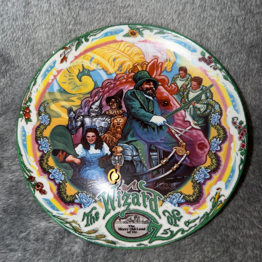 Wizard of Oz Dorothy Musical Plate "The Merry Old Land Of Oz”